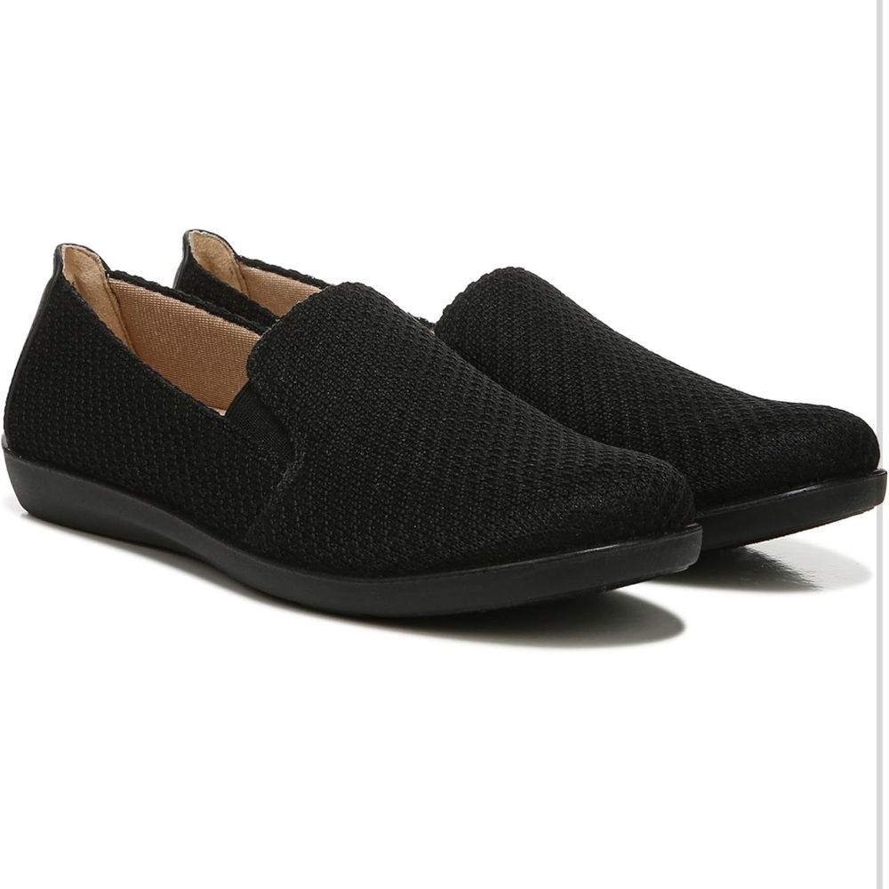 Life Stride Black Flats